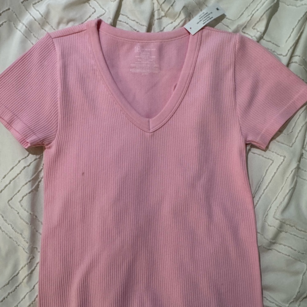 No Boundaries Pink Ribbed V-Neck Tee
